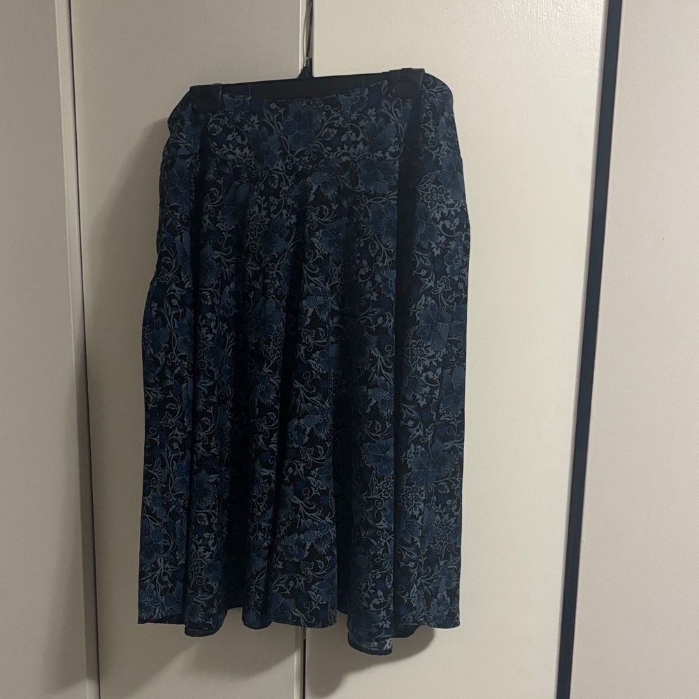 Elegant Blue Floral Skirt